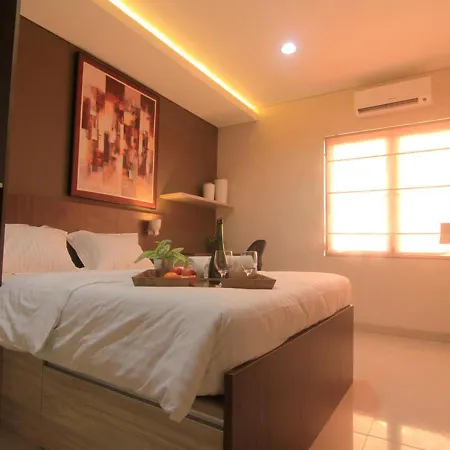 Residence 12-3